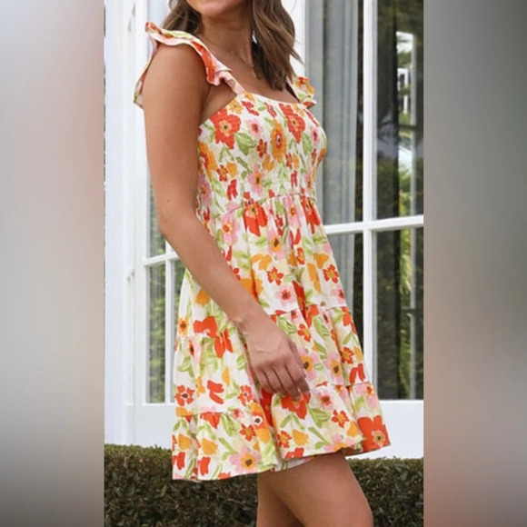 Dresses & Skirts - Colorful Floral Smocked Dress XL